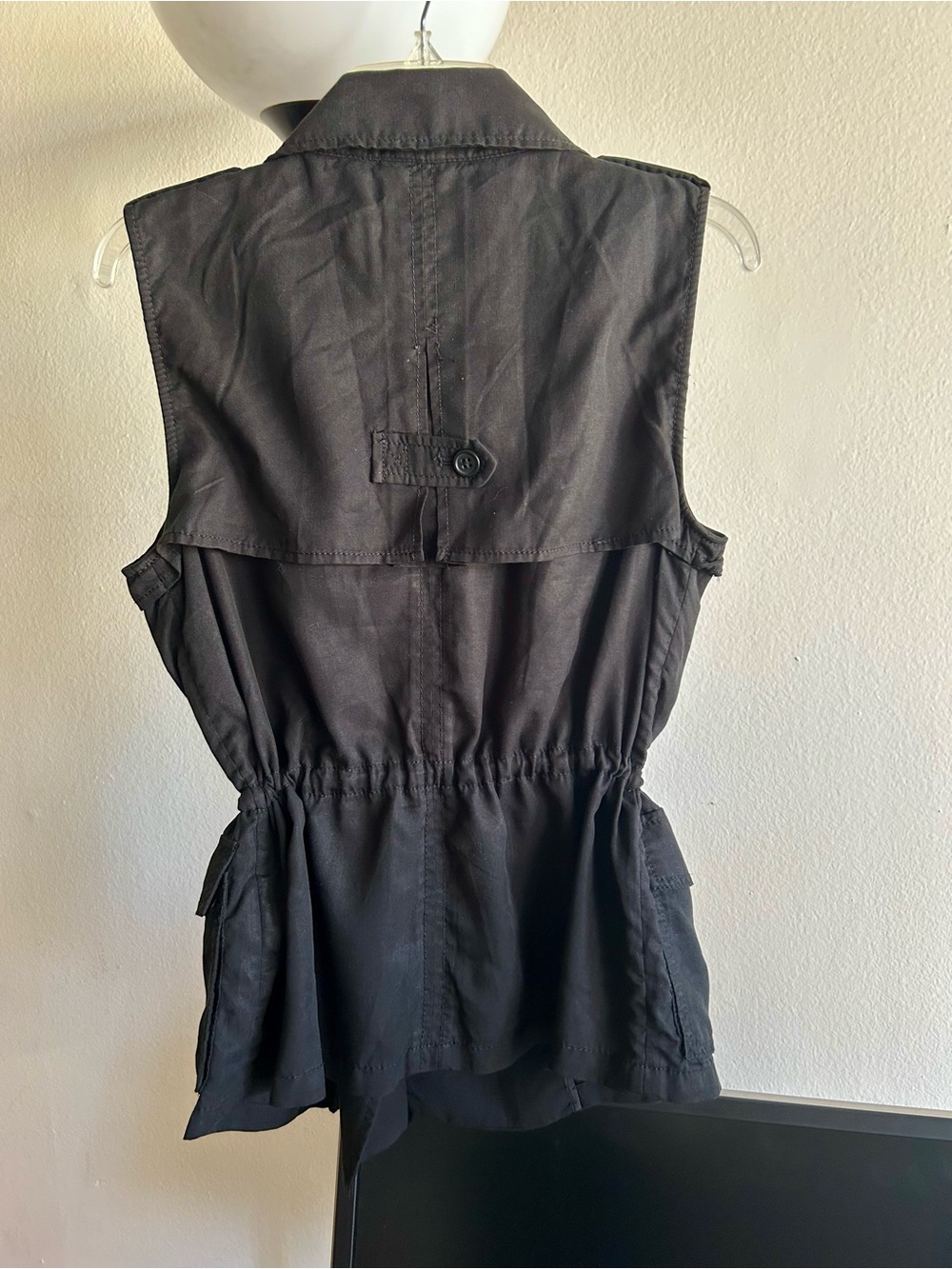 Banana Republic Black Collared Vest with Button Details - Picture 4 of 8